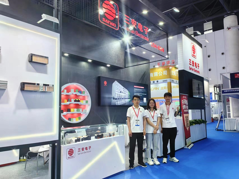 Chongdu Industry Expo vyzařuje San'anův lesk